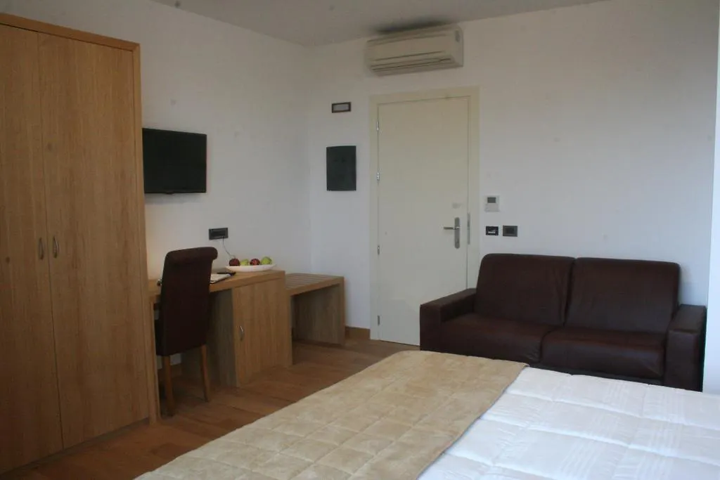 Villa Eva Hotel-1